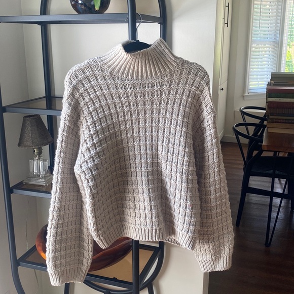 Women’s H&M knit turtle neck sweater - Picture 1 of 4